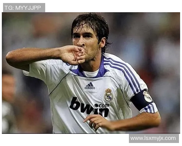 足球大师黄金一代传奇球星成长之路与辉煌历程探析 足球大师黄金一代传奇球星成长之路与辉煌历程探析