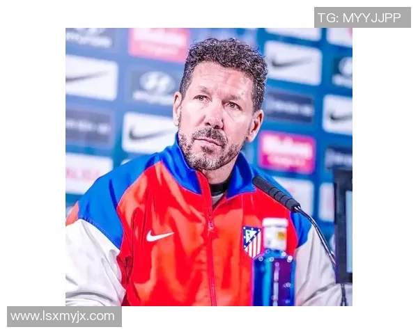 足球史上十大传奇球星绰号揭秘 每个名字背后的故事与荣耀 足球史上十大传奇球星绰号揭秘 每个名字背后的故事与荣耀