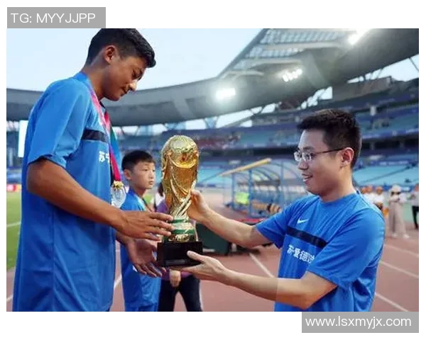 双子足球星耀世 燃情赛场展现兄弟情与竞技魅力